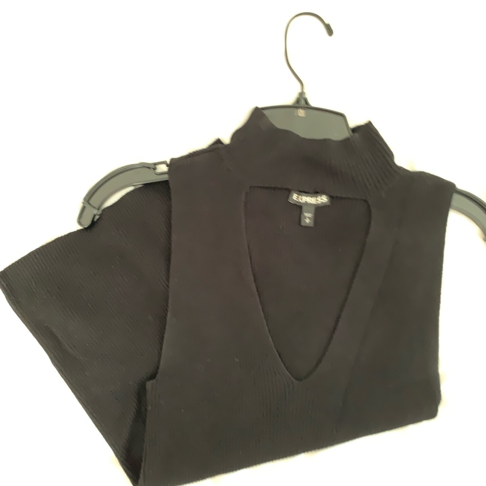 Black ribbed mock neck top